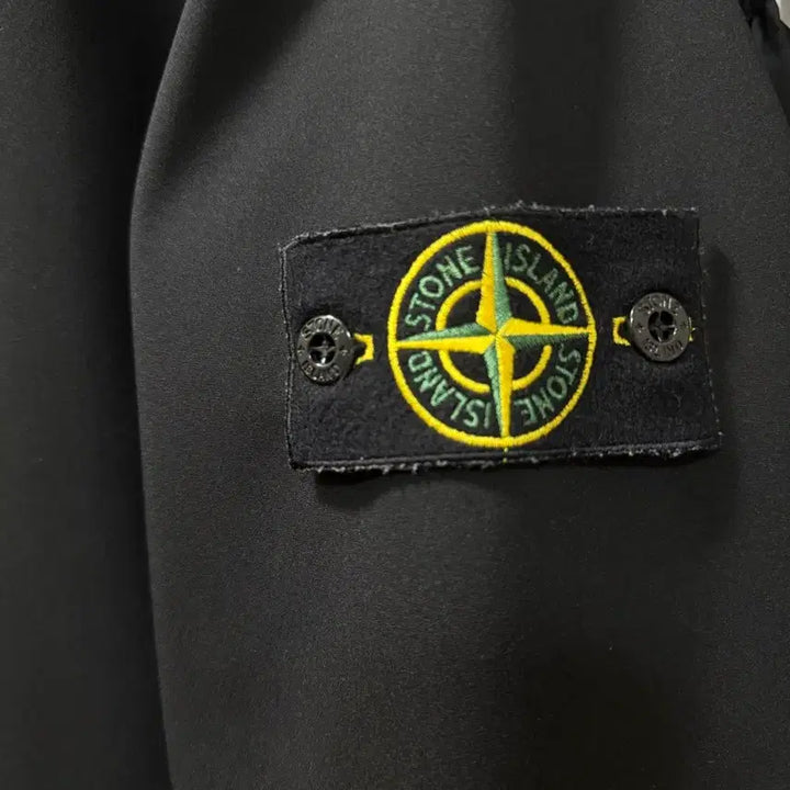 [BUNJANG] Stone Island Softshell Jacket XL / 스톤 아일랜드 와펜 소트쉘 집업 자켓 XL