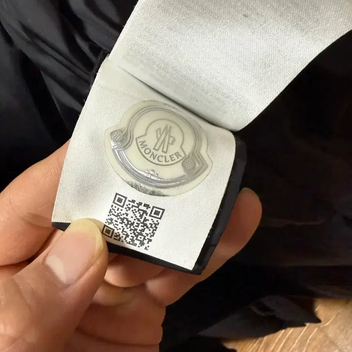 [BUNJANG] Moncler Cluny Black Down Jacket / 몽클레어 클루니 c급