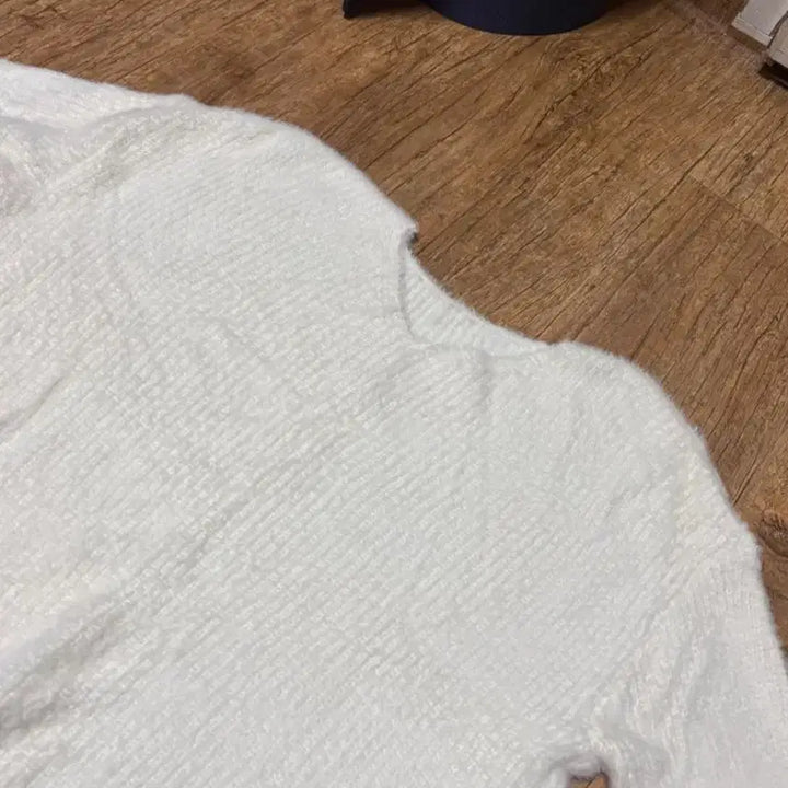[BUNJANG] White Angora Knit Sweater / 흰색 앙고라 봄 가을 겨울니트 긴팔 라운드넥 데이트룩 여자니트 존예옷