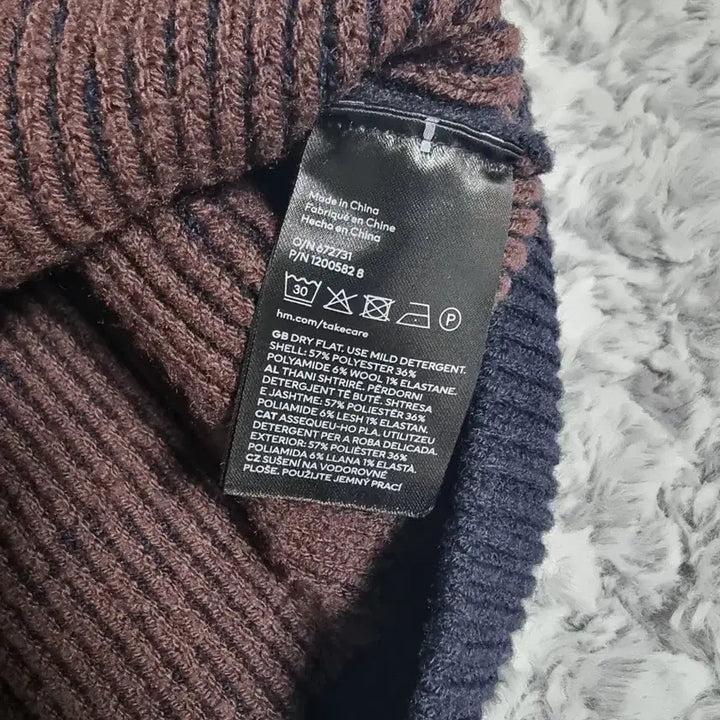[SOLD OUT] 유니클로, H&amp;M 반집업 니트 m [100]
