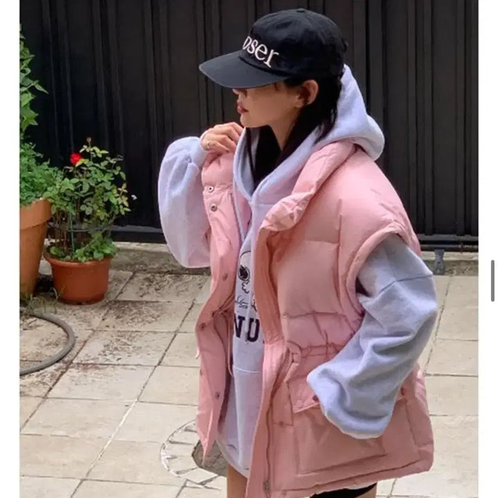 [BUNJANG] NMIXX Le V-CITY Down Vest (Pink) / 레브시티 덕다운 패딩조끼(핑크)