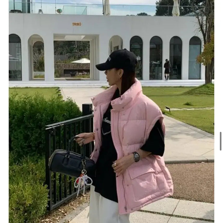 [BUNJANG] NMIXX Le V-CITY Down Vest (Pink) / 레브시티 덕다운 패딩조끼(핑크)