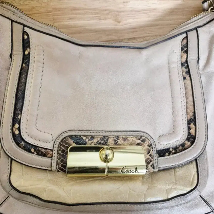 [BUNJANG] Coach Beige Leather Shoulder Bag / 코치 양가죽 숄더백 베이지