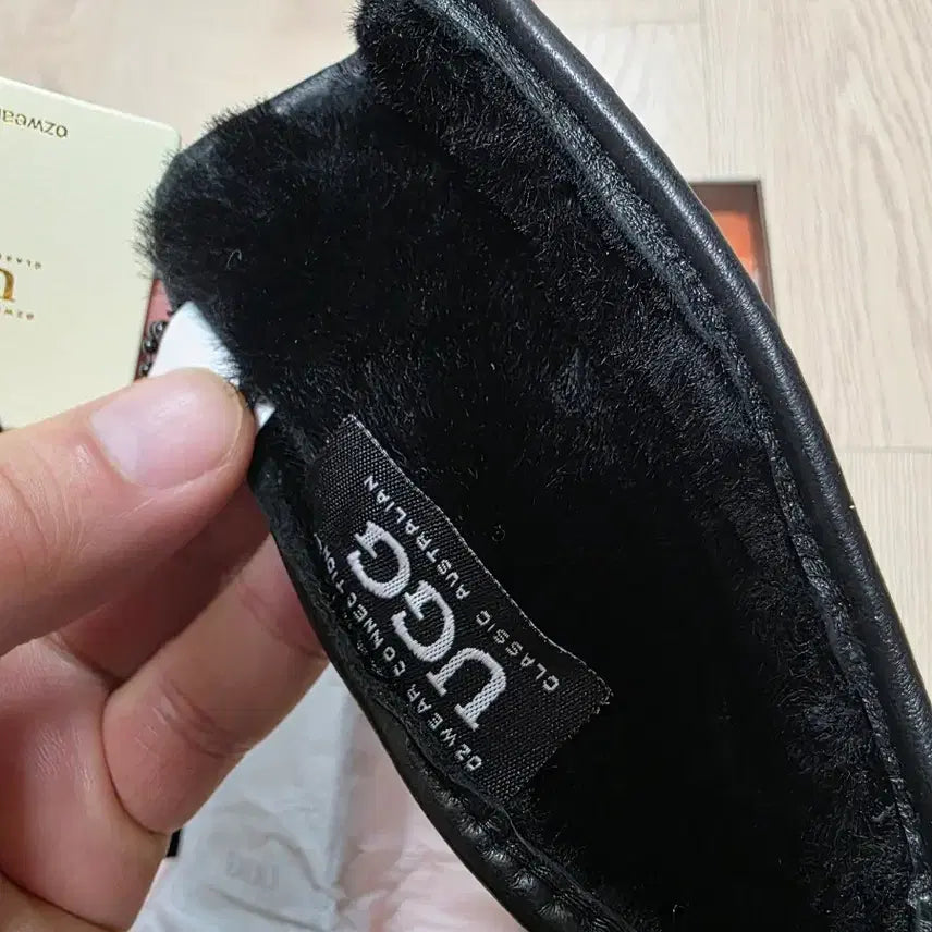 [BUNJANG] UGG Men's Leather Gloves Black / UGG 남성  가죽 장갑 블랙 (정품,새제품)
