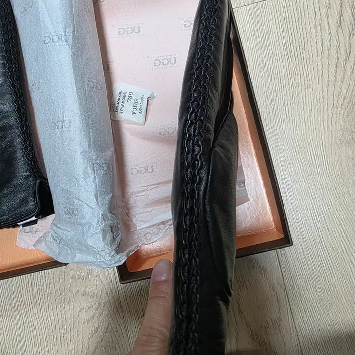 [BUNJANG] UGG Men's Leather Gloves Black / UGG 남성  가죽 장갑 블랙 (정품,새제품)