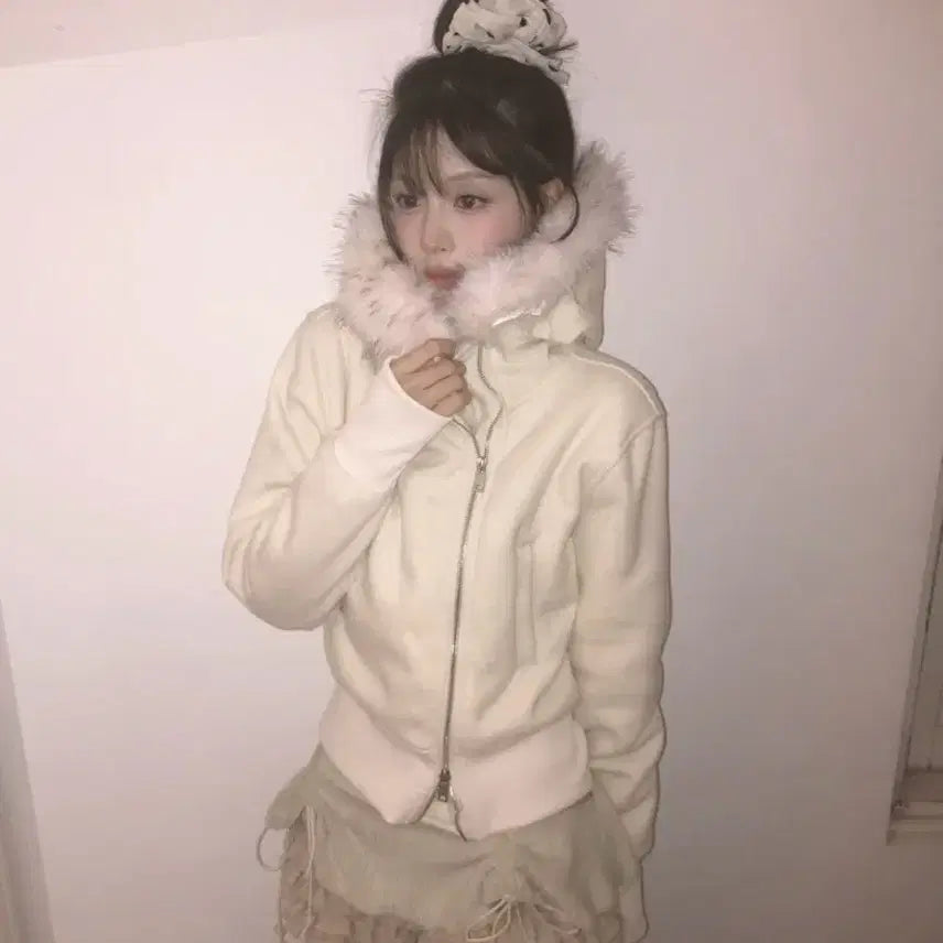 [BUNJANG] Cloud Emotion Ivory Fur Hood / 클라우드이모션 퍼 후드