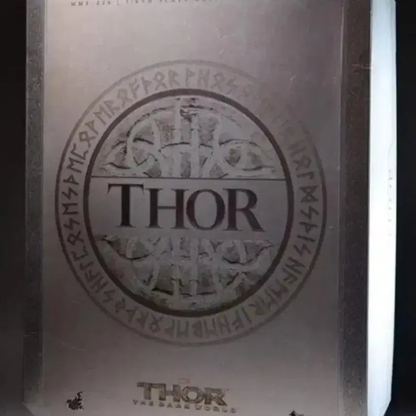 [BUNJANG] Hot Toys Thor Dark World MMS 224 1/6 Figure / 핫토이 토르 다크월드 mms 224  1/6 피규어  단순개봉후 미사용