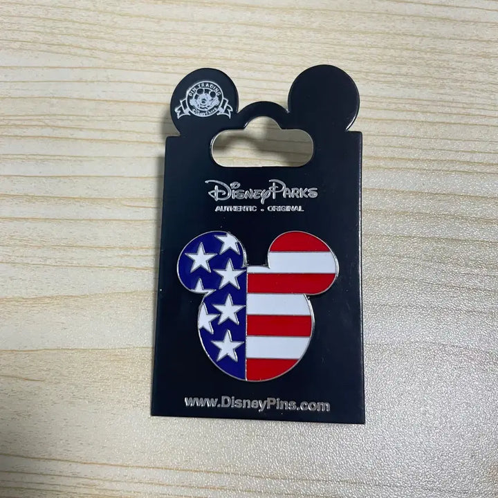 [BUNJANG] Disney Park US Flag Mickey Mouse Badge / 디즈니파크 미국 성조기 미키마우스 뱃지