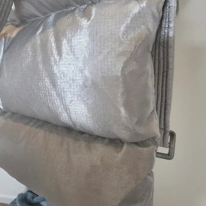 [BUNJANG] Yenkee Yenkee Padded Jacket Silver Gray (Size S) / 옌키옌키  패딩 실버그레이 s사이즈 판매해요