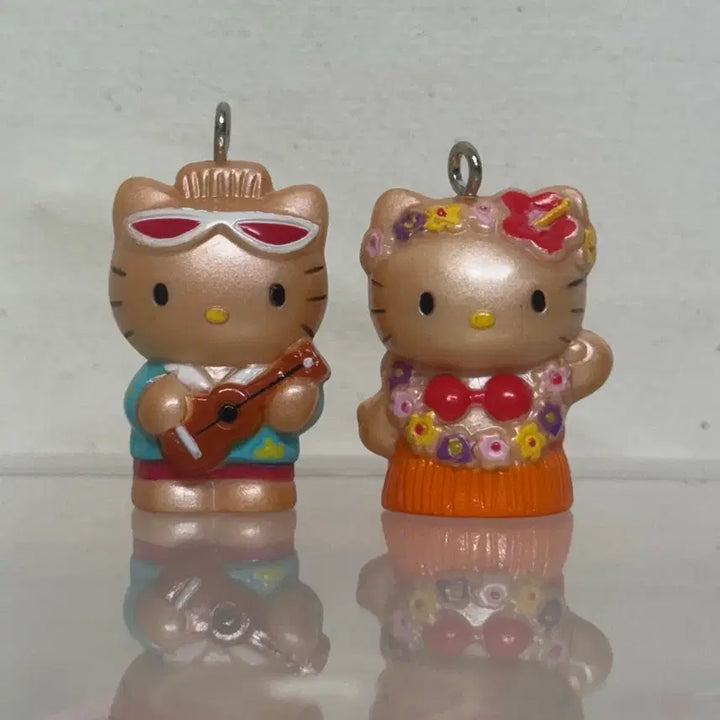 [BUNJANG] Kitty Daniel Hawaii Strap Keyring / 고전키티다니엘 하와이 스트랩키링