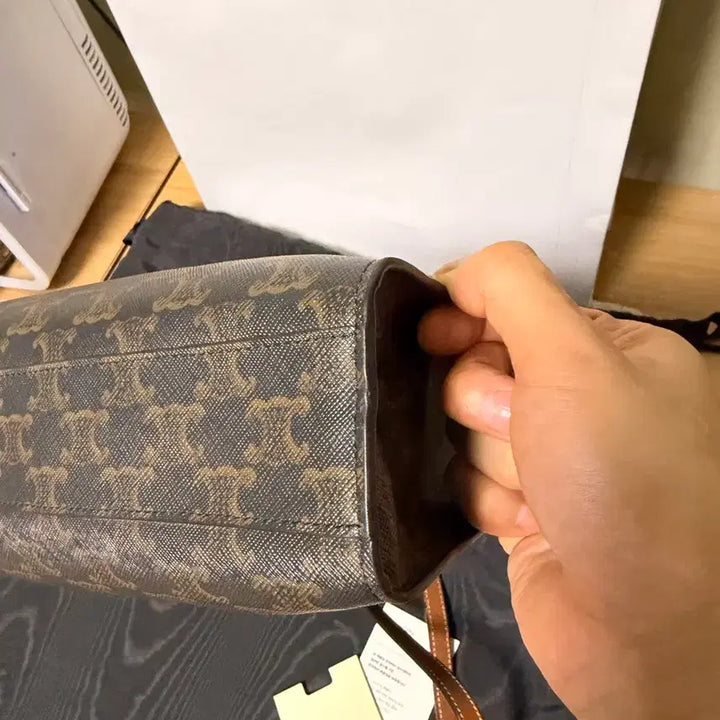 [BUNJANG] Celine Triomphe Cabas Bag / 셀린느 트리오페 카바스백