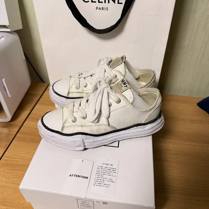 [SOLD OUT] 미하라야스히로 솔 캔버스 로우 피터슨 스니커즈