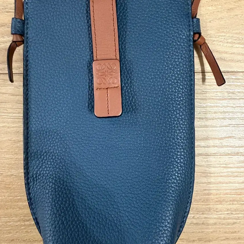 [BUNJANG] Loewe Phone Pouch / 로에베 폰 파우치