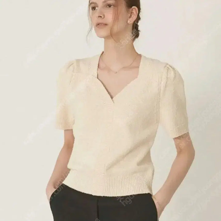 [BUNJANG] Siiia Nelia Knit Top / 시에 넬리아 반팔니트 퍼프니트