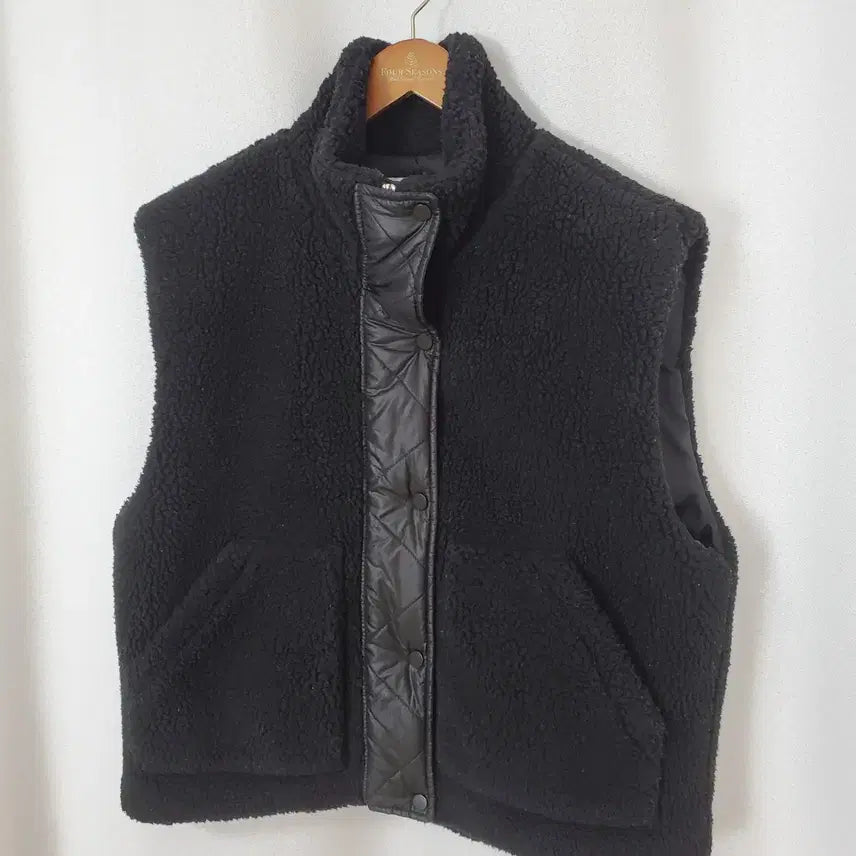 [BUNJANG] Juicy Judy Sherpa Padded Vest / 쥬시쥬디 뽀글이 패딩베스트 55-66