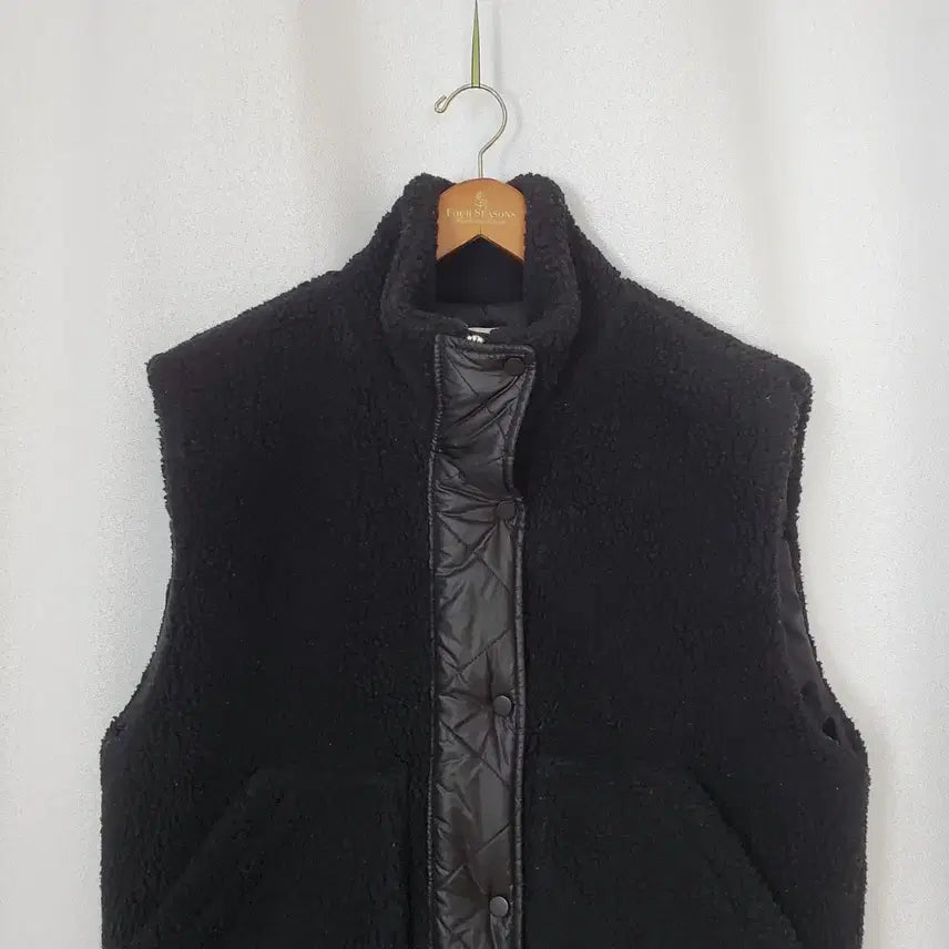 [BUNJANG] Juicy Judy Sherpa Padded Vest / 쥬시쥬디 뽀글이 패딩베스트 55-66