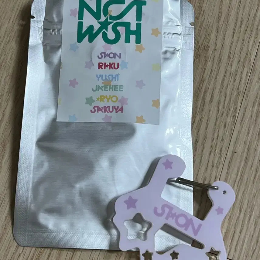 [BUNJANG] NCT WISH Sion Pop Pop Carabiner / 엔시티위시 시온 팝팝 카라비너