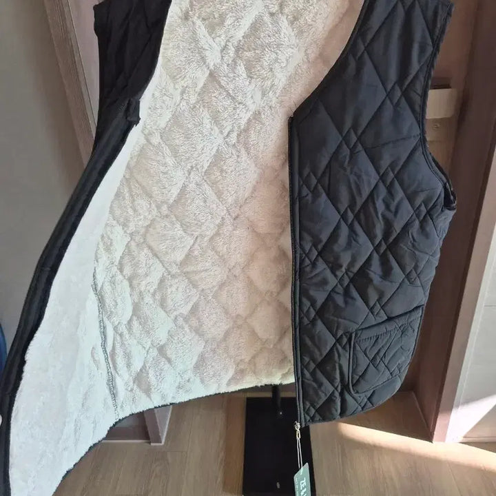 [SOLD OUT] (새상품)블랙 여성 퀼팅 조끼 XL