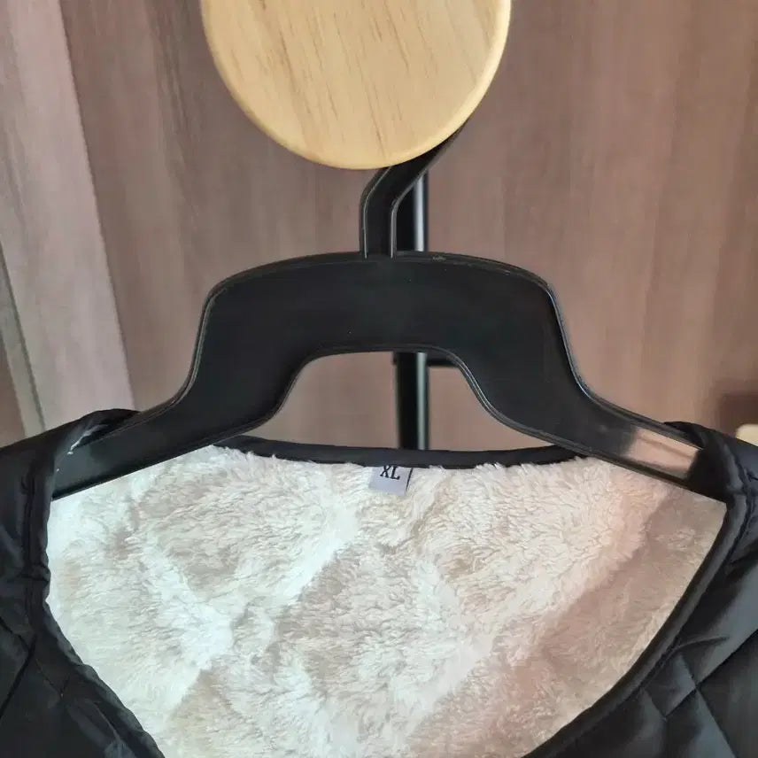 [SOLD OUT] (새상품)블랙 여성 퀼팅 조끼 XL