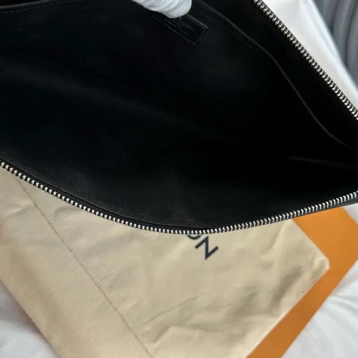 [SOLD OUT] 상태좋은 루이비통 다미에 포쉐트주르 클러치gm