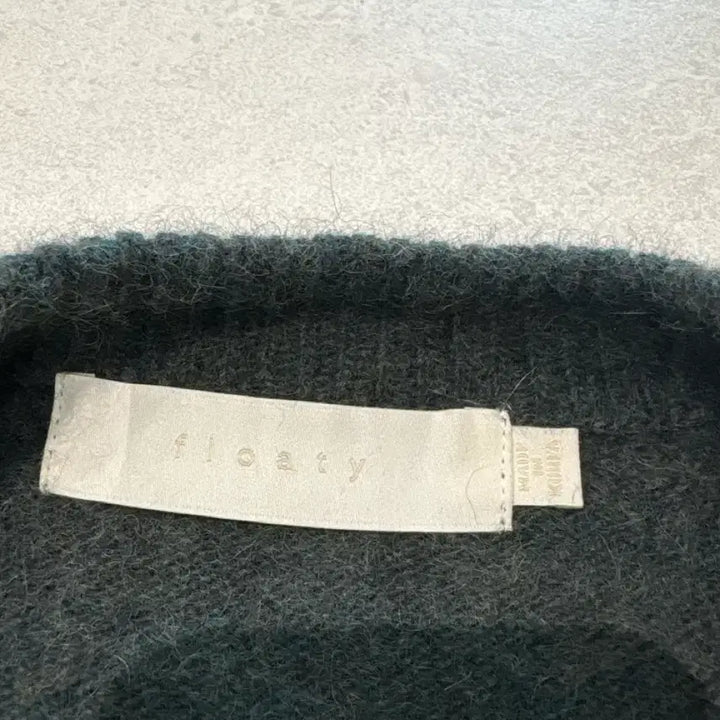 [BUNJANG] Floaty Green Knit Sweater / Floaty 짙은 녹색 니트 스웨터