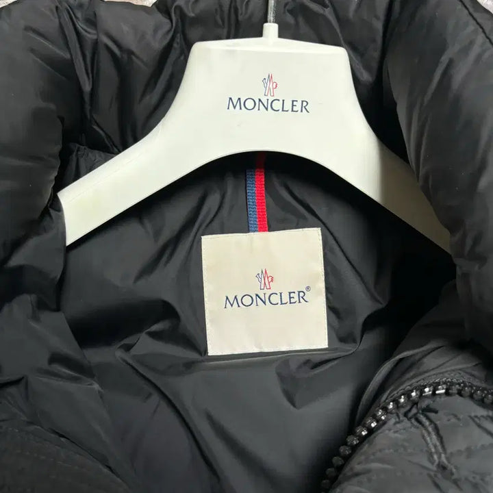 [BUNJANG] Moncler Cluny Padded Jacket / 22fw 3사이즈 몽클레어 클루니 패딩 자켓