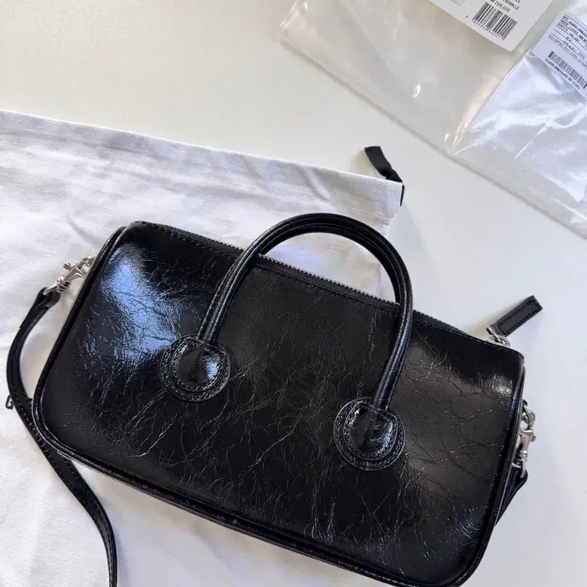 [BUNJANG] Margesherwood Zipper Small Black Crinkle Bag / 마지셔우드 지퍼 스몰 블랙 크링클