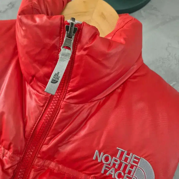 [BUNJANG] North Face 700 Nuptse Padded Vest (Women's M) / 노스페이스 여성 700 눕시 패딩조끼 M