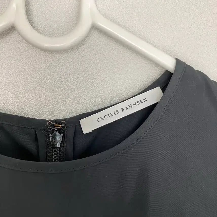 [BUNJANG] Cecilie Bahnsen Black Puff Sleeve Blouse / 세실리아반센 탑