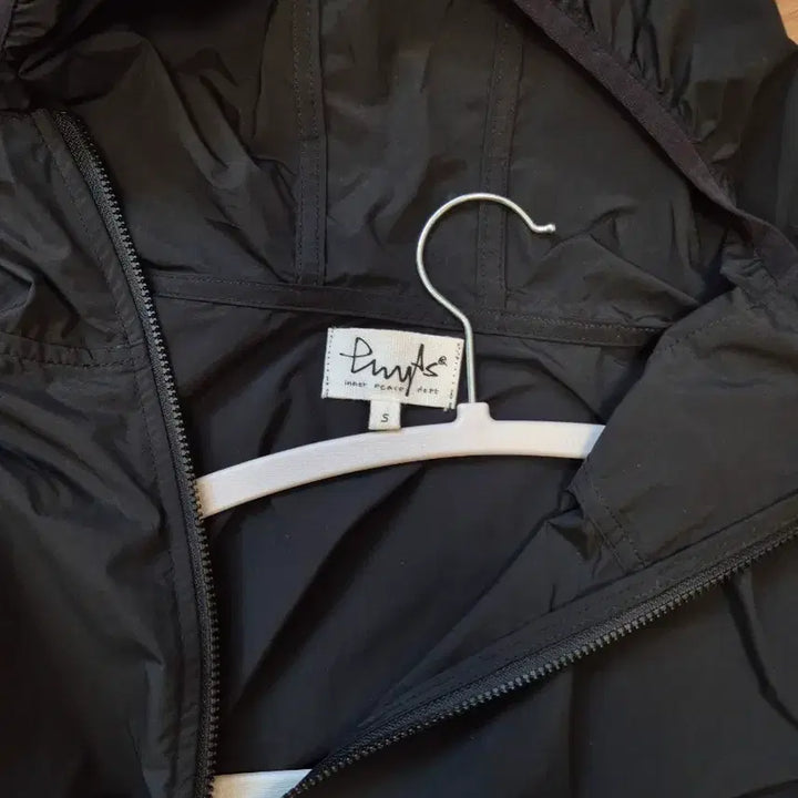 [BUNJANG] P-ACTIVE Lightweight Windbreaker Black S / 피지컬 디파트먼트 P-ACTIVE 라이트 웨이트 윈드브레이커_블랙 S