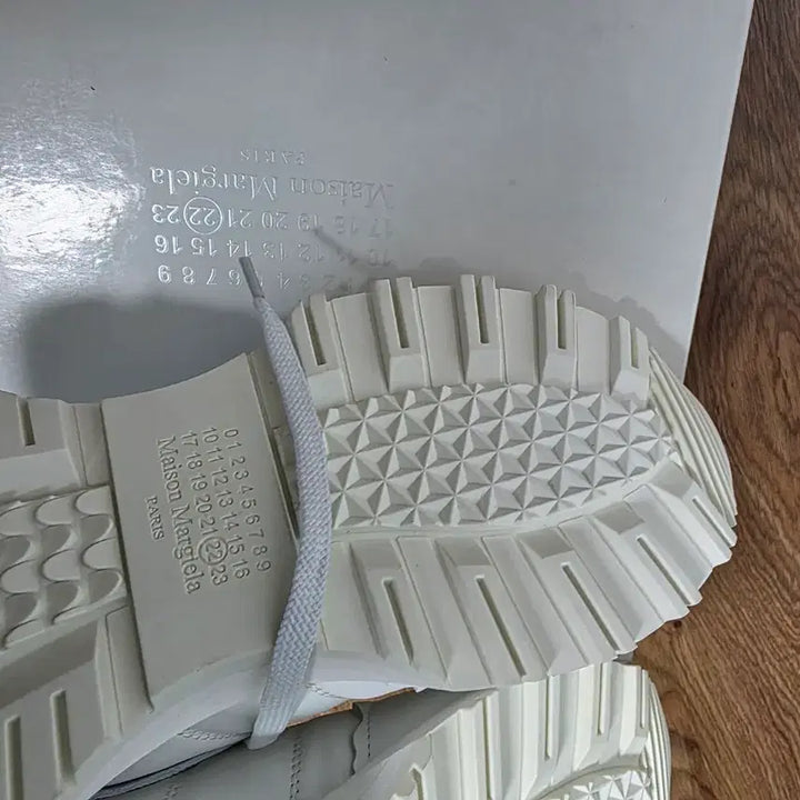 [BUNJANG] Maison Margiela Sneakers / 메종 마르지엘라  스니커즈 화이트