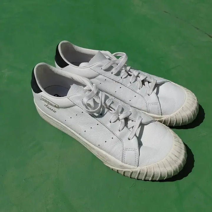 [BUNJANG] Adidas Classic Sneakers / 아디다스 클래식