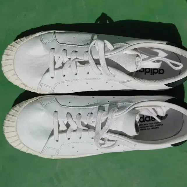 [BUNJANG] Adidas Classic Sneakers / 아디다스 클래식