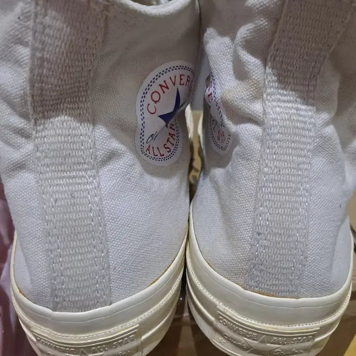 [BUNJANG] Converse High Ivory Sneakers / 컨버스 하이 아이보리 운동화