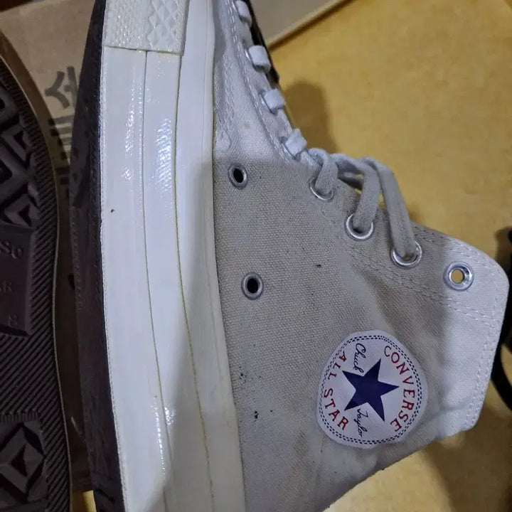 [BUNJANG] Converse High Ivory Sneakers / 컨버스 하이 아이보리 운동화