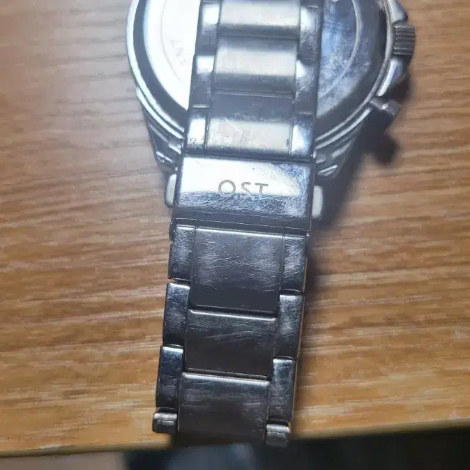 [BUNJANG] Q.G.T Black Metal Wristwatch / Q.G.T 블랙 메탈 손목시계