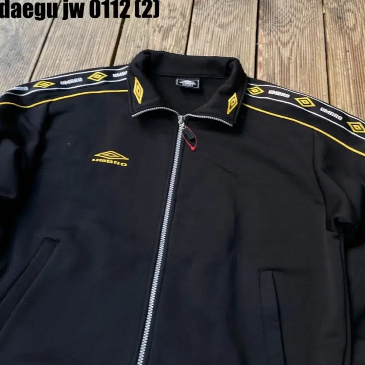 [SOLD OUT] 엄브로 집업