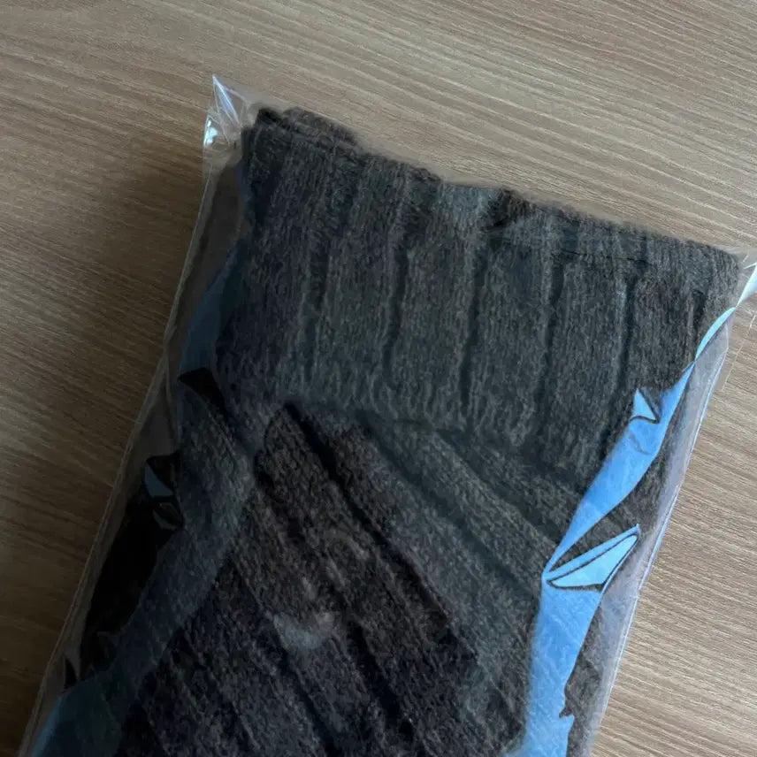 [BUNJANG] Dayrose Off-shoulder Knit Sweater / 에이블리 데이로제 미착용 오프숄더 니트