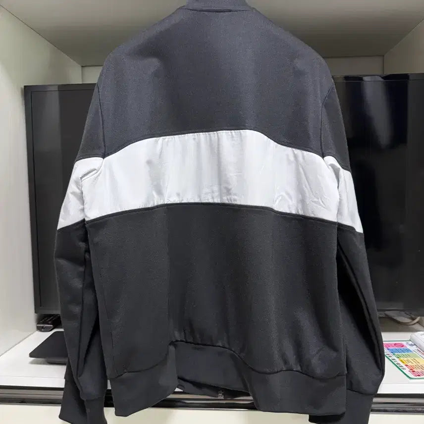 [SOLD OUT] 아디다스 반드릭스 트랙탑