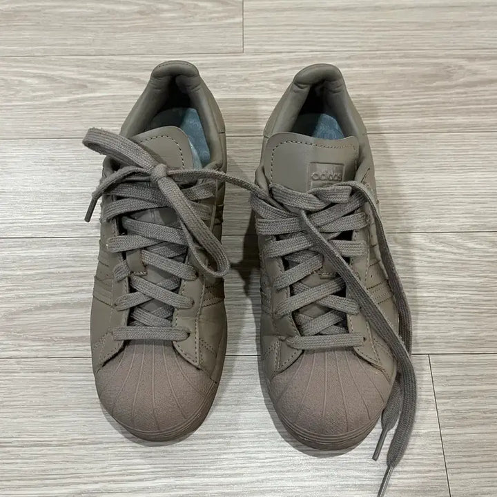 [BUNJANG] Adidas Superstar Choky Brown 230 / 아디다스 슈퍼스타 초키 브라운 230