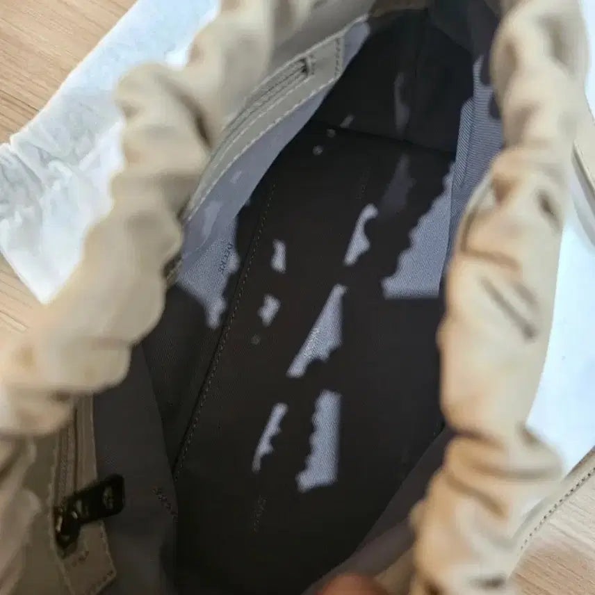 [BUNJANG] DECKE Kim Na Young Flow Bag / DECKE 덱케 김나영 플로우백