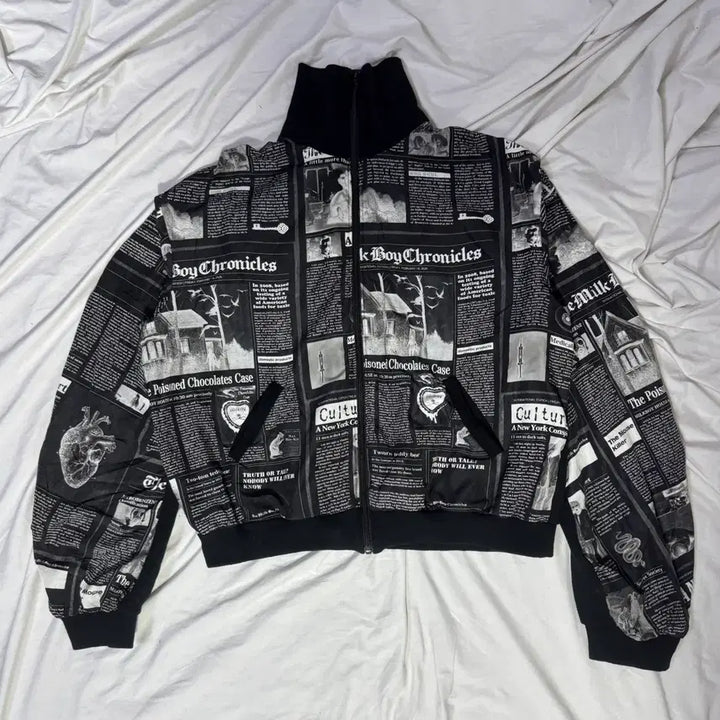 [BUNJANG] Milk Boy News Paper Sweat Zip-up Jacket / Milk boy 뉴스페이퍼 스웻 집업 자켓