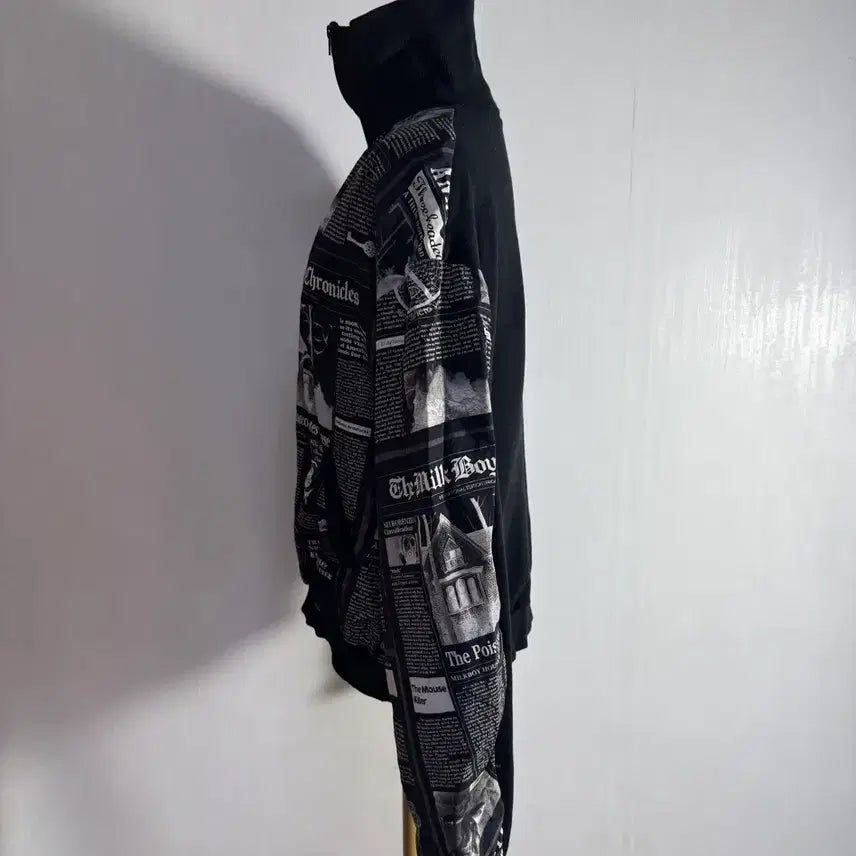 [BUNJANG] Milk Boy News Paper Sweat Zip-up Jacket / Milk boy 뉴스페이퍼 스웻 집업 자켓