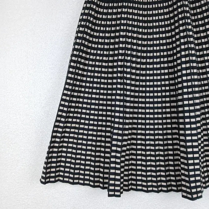 [BUNJANG] Check Pattern Pleated Knit Long Skirt (F) / 여성 체크 패턴 플리츠 니트 롱 스커트(F)