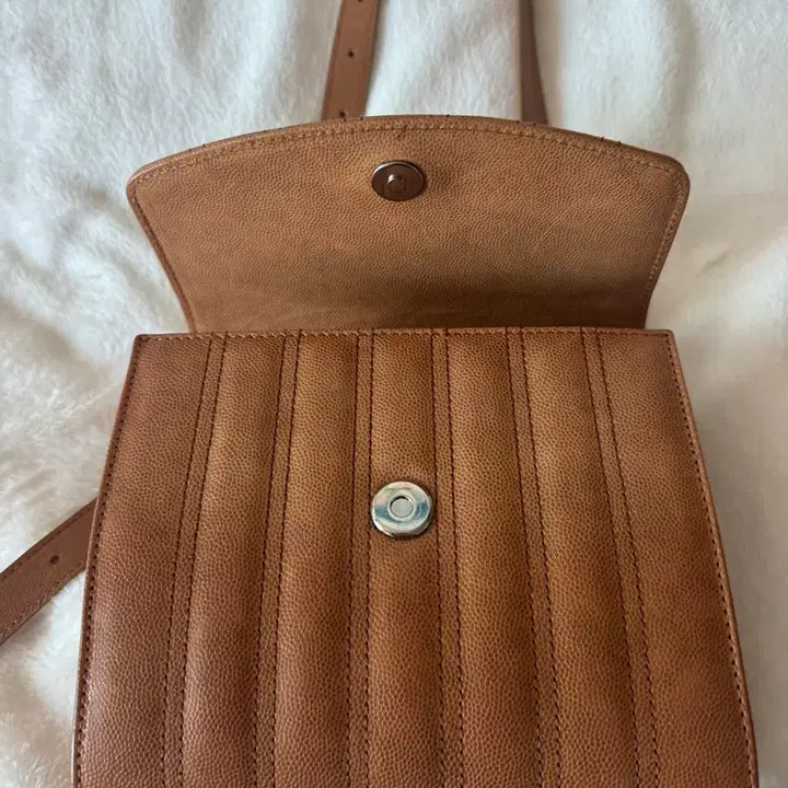 [BUNJANG] Minimute Flap Bag Caviar Camel / 실사0/ 미닛뮤트 플랩백 캐비어 카멜(상태 최상)