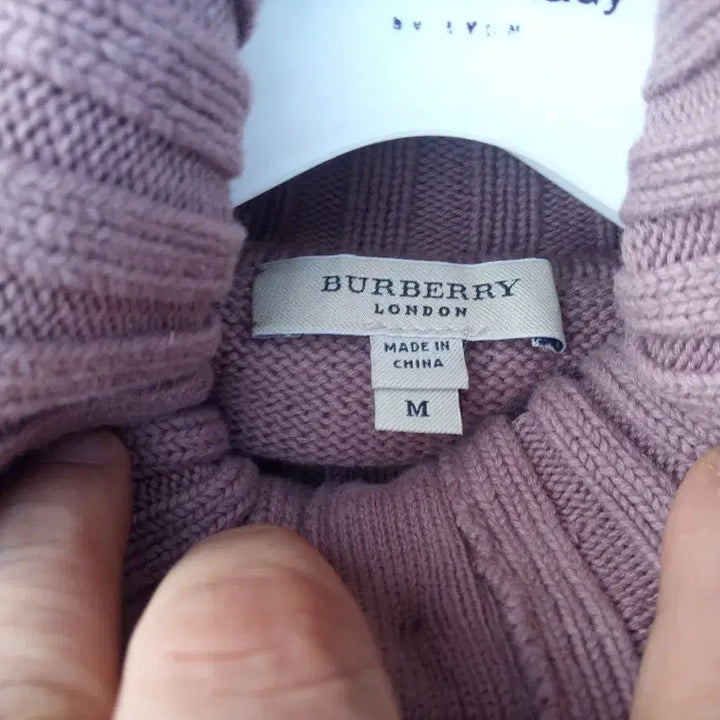 [BUNJANG] Burberry Women's Turtleneck Sweater / 정품 버버리 여성 목폴라 니트티셔츠 M 상태우수