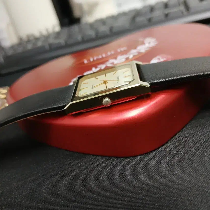 [BUNJANG] Bulova Tank Original Watch Series 1 / 할인 부로바탱크 오리지날 정품 / 부로바 희소희귀매물 시리즈1