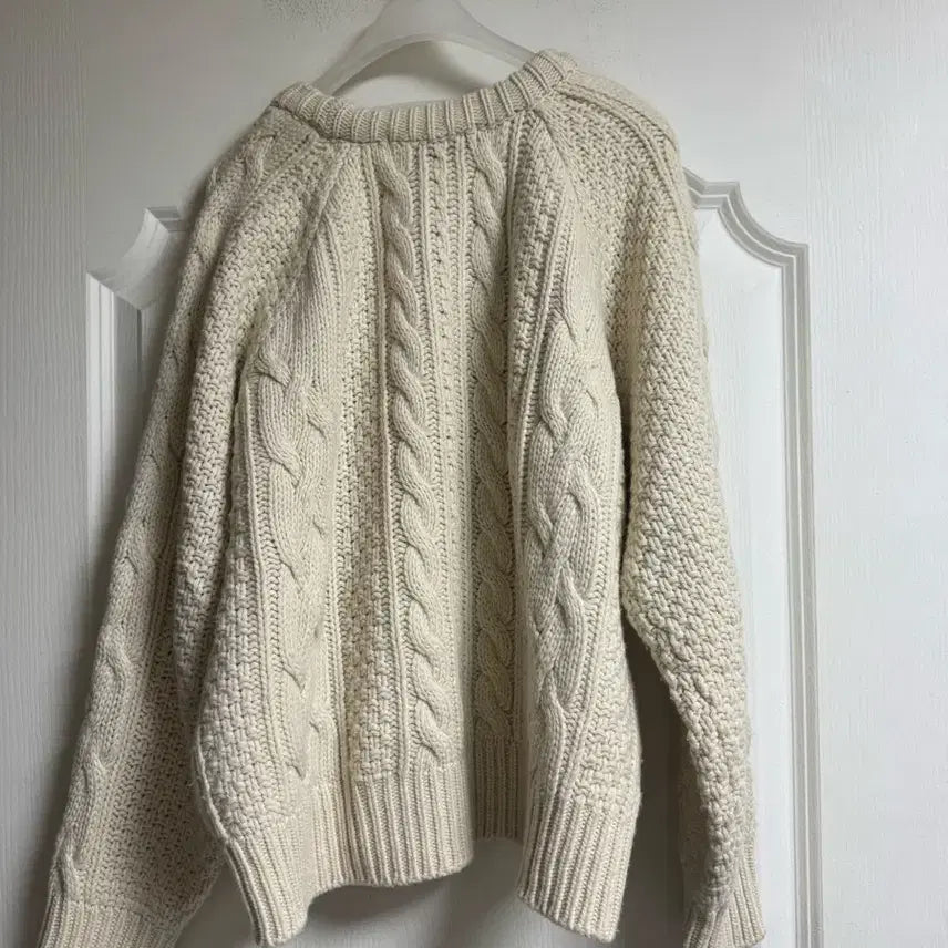 [BUNJANG] Unedited Sofia Cable Knit / 언에디트 소피아 케이블니트