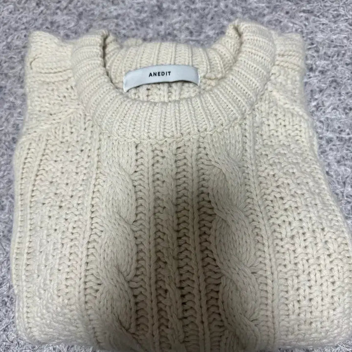 [BUNJANG] Unedited Sofia Cable Knit / 언에디트 소피아 케이블니트