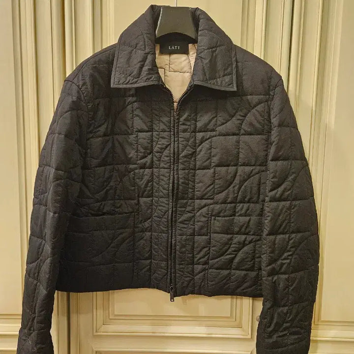 [BUNJANG] Hanseom Latt Quilted Drawstring Padded Skirt Set / 한섬 래트 퀼팅 드로우스트링 패딩 스커트 셋업